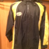 Куртка, ветровка, непромокайка, внутри сетка, размер 10 лет 140 см