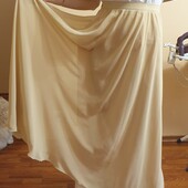 Шикарная длинная шифоновая юбка в отличном состоянии размер на талию 77 см., есть замеры.