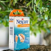Спрей -пластать от популярного бренда Nexcare Spray Protector