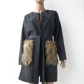 Тепле темно-сіре пальто з оригінальними кишенями 48 розмір (42 євророзмір).