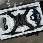Квадрокоптер дрон в рюкзаке