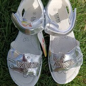 Красиві босоніжки сандалі дівчинка срібні босоножки сандалии девочка 34р 22,4см