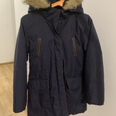 Зимова куртка для дівчинки або хлопчика 6-7 років. В гарному стані.