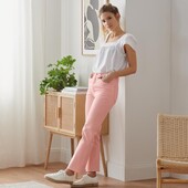 Високоякісні крутезні джинси кльош рожевого кольору від Tchibo(німеччина) розмір 38 евро=44