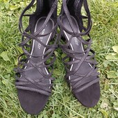 Чорні босоніжки туфлі жіночі босоножки туфли черные 40р каблук 8см 25,7см устілка