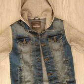 Primark брендовый джинсовый пиджак/худи с капюшоном на ребенка 5/6 лет рост 116 см