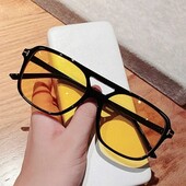 Сонцезахисні окуляри з жовтою лінзою