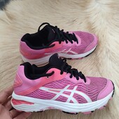 Легкі кросівки Asics