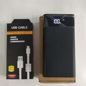 Power bank 8000 mAh.