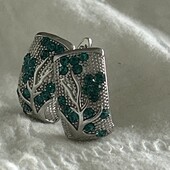 Серьги Нежность,под серебро,высота 1.8 см,ширина 1 см 70 грн