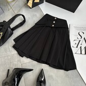 спідниці в базових кольорах з дуже якісної, щільної тканини