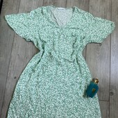 Мила сукня 100% viscose ззаду поясок