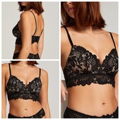 Hunkemoller! Комфортний жіночий комплект: бюстгальтер без кісточок 70С caviar, трусики стрінги S роз