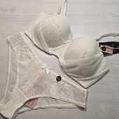 Hunkemoller! Найніжніший жіночий комплект: бюстгальтер 80Д, трусики М розмір snow white! Лот 518