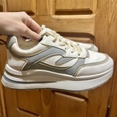 Кроссовки женские