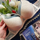 розкішний звабливий бежевий бюстгальтер з портупеєю