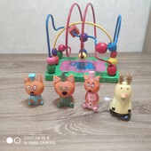 Лот цікавих іграшок для малюка