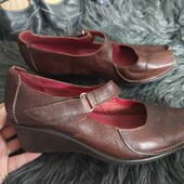 Clarks air, uk6 39p. Оригінал шкіряні зручні туфлі на танкетці на широку ногу