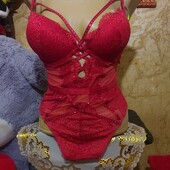 ❤️Не реально!!!!! Шикарный красивый ярко красный со стразами новый фирменный боди 80В.❤️