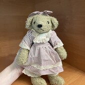Вінтажний ведмедик в сукні 1997 року колекційна іграшка