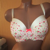 Бюстгальтер від Victoria's Secret розм 32DD