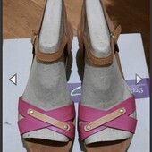 Босоніжки Clarks 39 розмір