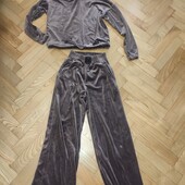 Велюровий костюм . На 10 років+/-
