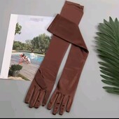 Довгі еластичні атласні рукавички коричневі