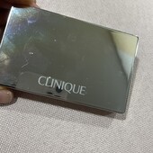 Пудра Clinique темний відтінок