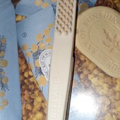 Пинцет, расческа для бровей oriflame, массажёр