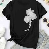 Футболка чорна