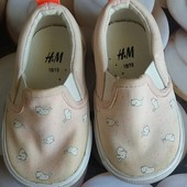 Кеди, мокасіни H&M