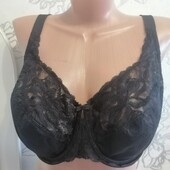 Красивий бюстгальтер на Marks & Spencer 90F Не ношений!