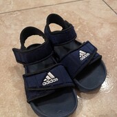 Босоніжки adidas