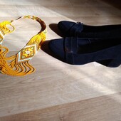 Взуття на підборах з натуральної замші.Мої