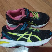 крутезні фірмові кросівки asics