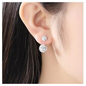 Шикарные серебряные серьги -шарики с цирконием.Проба 925.