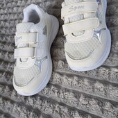 Лёгкий удобные кросовки 34-35 р.