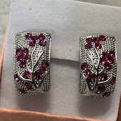 Серьги Нежность,под серебро,высота 1.8 см,ширина 1 см