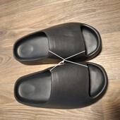 Зручні стильні шльопанці!