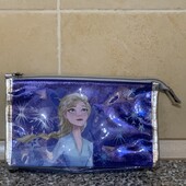 Сумочка -пенал-косметичка Disney Store Frozen 2 з блискітками Висота 12см. Довжина 20см.