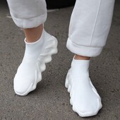 Женские кроссовки, белые или бежевые!