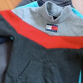Кофта тепла на флісі 5-7 років в гарному стані
