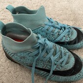 Бутси для футболу сороконіжки