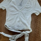 Футболка, топ білий з в'язаним поясом р.S