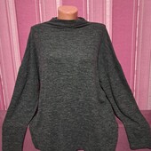 Жіночий тепленький светир р18 гарний стан