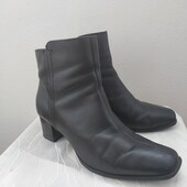 Жіночі черевики