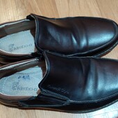 Зручні черевики туфлі для хлопчика, хоча і дівчинці подобались