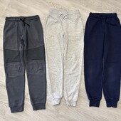 Теплі спортивні штани, на 10/12 років. В лоті 3 штук.