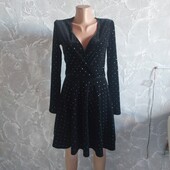 Шикарное платье всё в стразах!!!